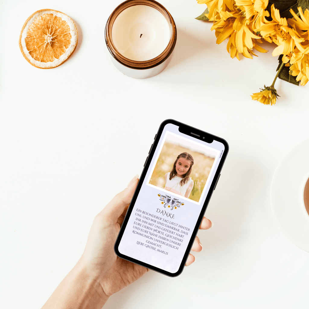 Danksagung zur Erstkommunion mit Foto und floralem Muster
